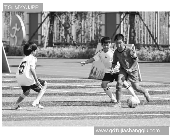 从绿茵场到跑道上 足球明星挑战百米赛道突破极限 从绿茵场到跑道上 足球明星挑战百米赛道突破极限