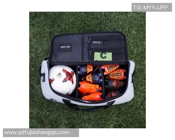 球星同款足球鞋包女款时尚潮流运动装备完美搭配提升比赛表现 球星同款足球鞋包女款时尚潮流运动装备完美搭配提升比赛表现